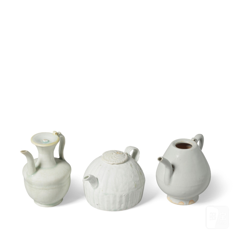 宋/元 青白壺三件 | THREE QINGBAI-GLAZED EWERS